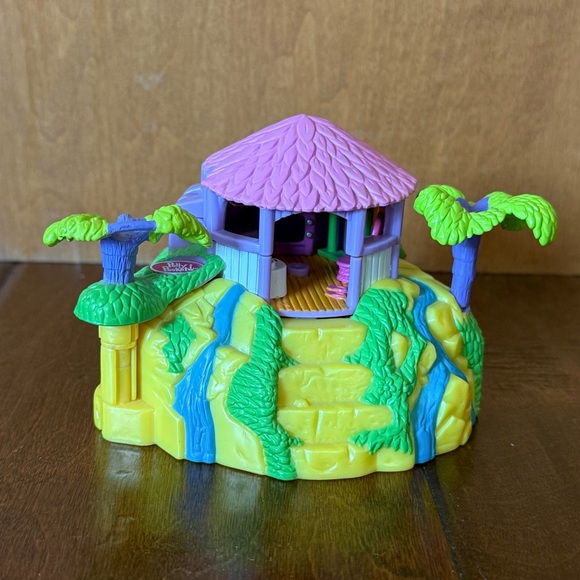 polly pocket Other - POLLY POCKET VTG Jungle Hut play set with 1 doll